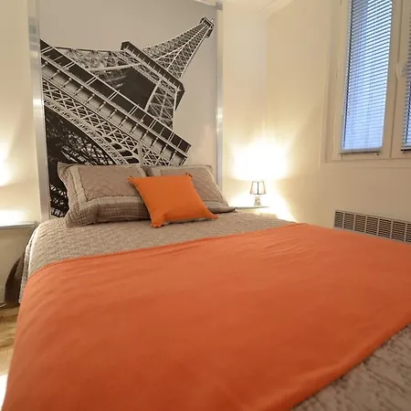 Apartment Marais Charm